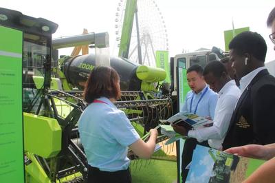 合作共赢，务实推进中非经贸关系——首届中非经贸博览会的里程碑意义